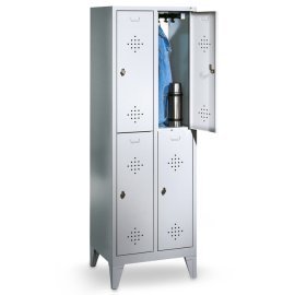 Garderobenschrank mit 150 mm hohen Füßen,
 Abteilbreite in mm: 300 Maße in mm (BxTxH): 610 x 500 x 1850