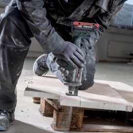 Akku-Säbelsäge SSE 18 LTX BL Compact...